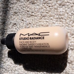 Mac studio radiance face and body - c3